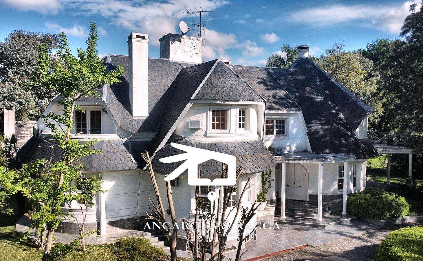 Foto de Excepcional Casa en Golfer's Country Club, imagen 1