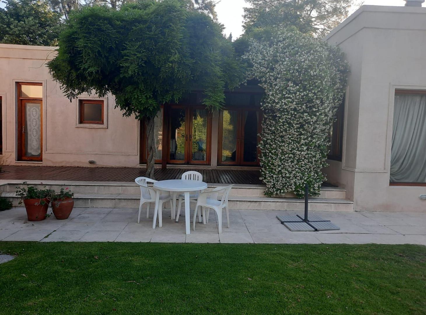 Foto de Importante Casa en esquina en Club de Campo San Diego, imagen 2