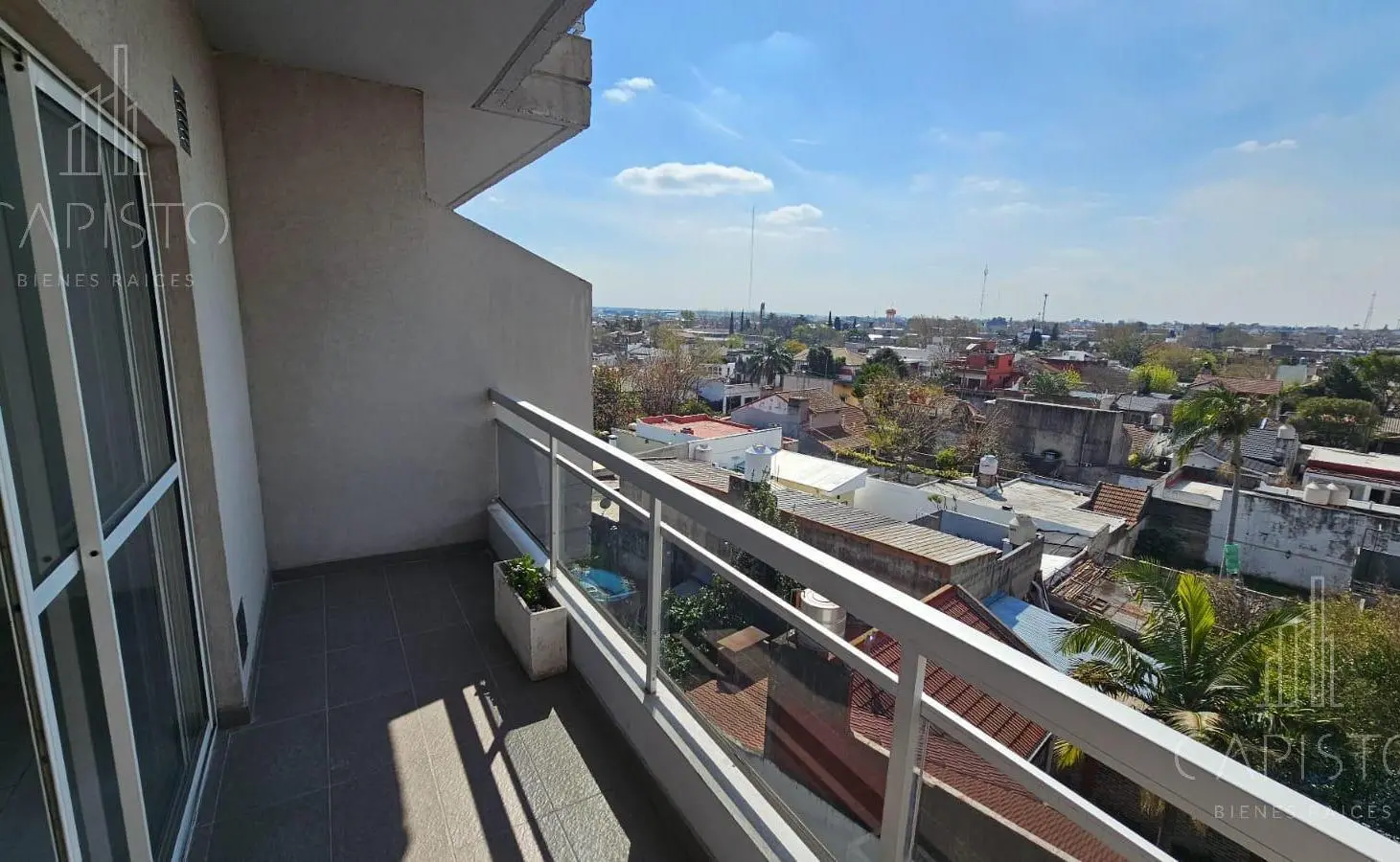 Departamento 2 ambientes (cochera cubierta opcional) en Jose León Suarez 5