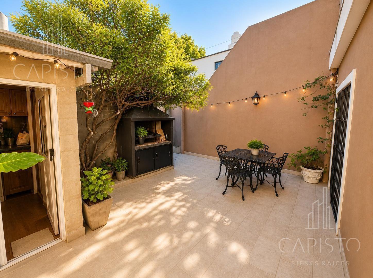 PH en venta San Andres 3 ambientes con patio en 2 plantas