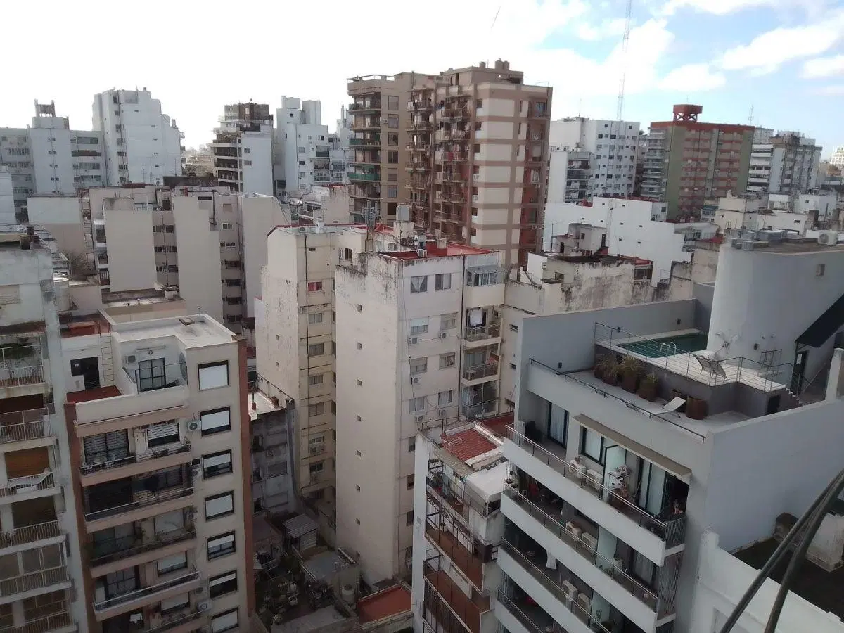 Monoambiente- Muy luminoso- Vista Panoramica 1