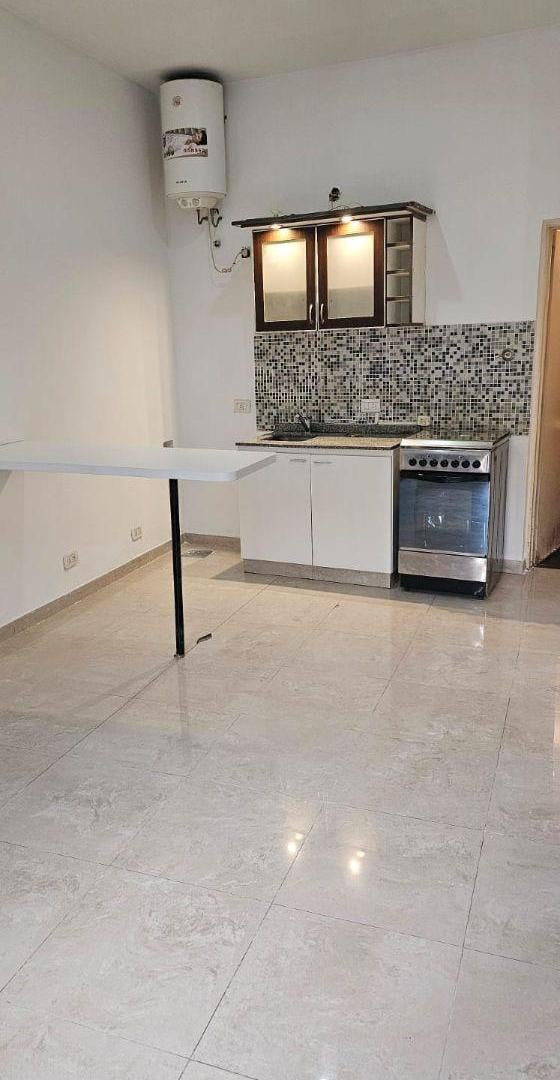 Foto de Local en Venta en Flores Norte - Ideal Para Emprendimiento Unipersonal, imagen 1