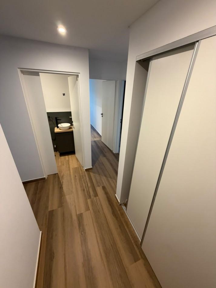Foto de SEMIPISO DE 3 AMBIENTES CON 2 DORMITORIOS EN SUITE - BALCON AL CONTRA, imagen 4