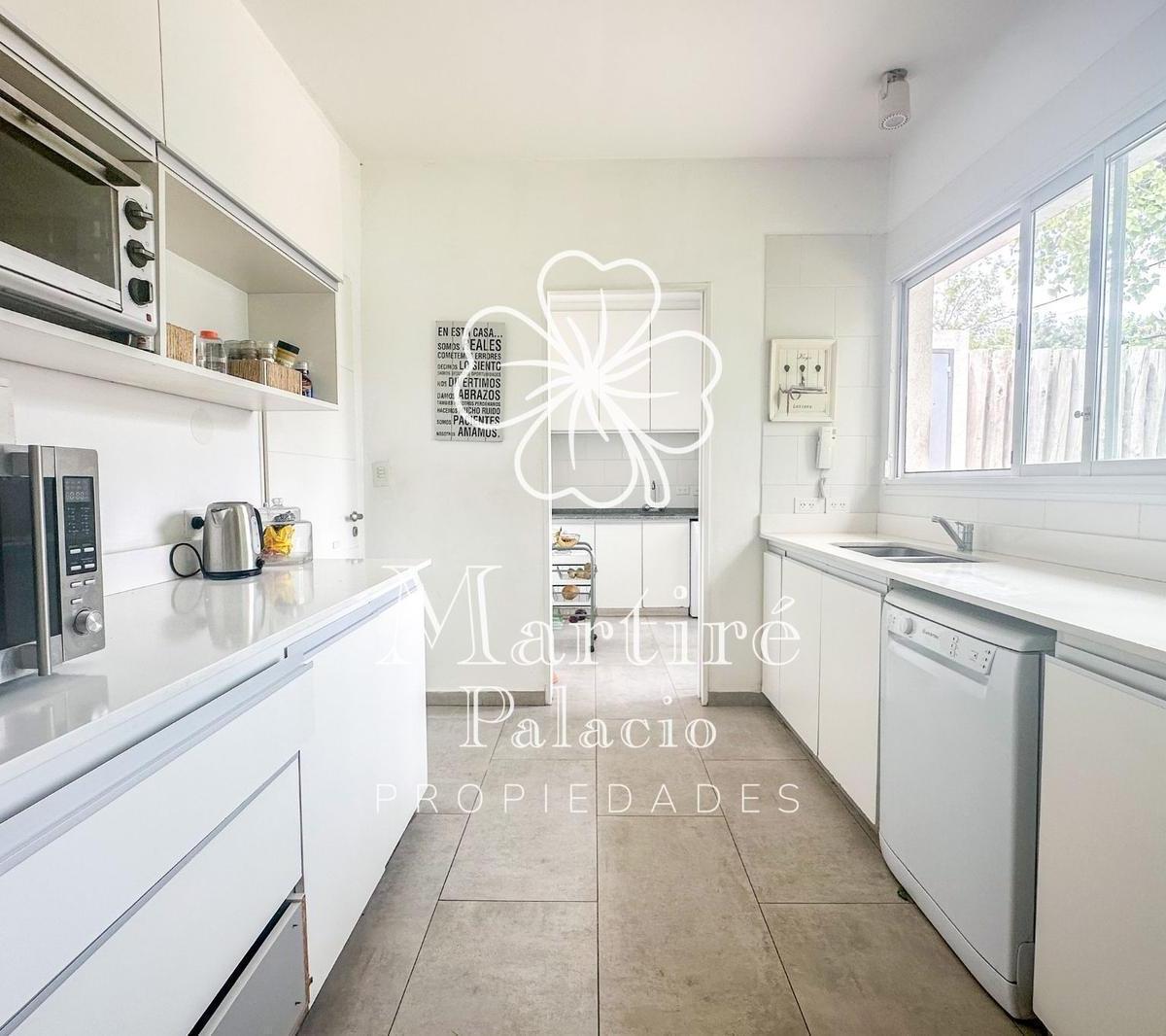 Casa en Venta. Barrio Los Nogales. Villa de Mayo 2