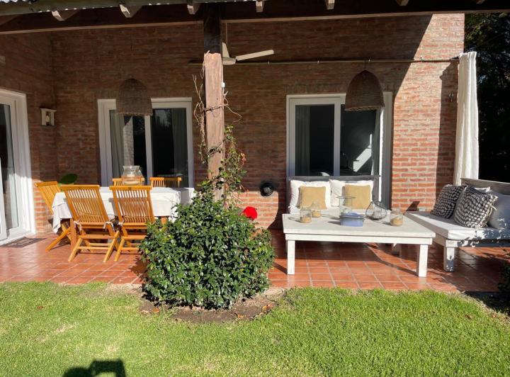 Casa en Benavidez 4