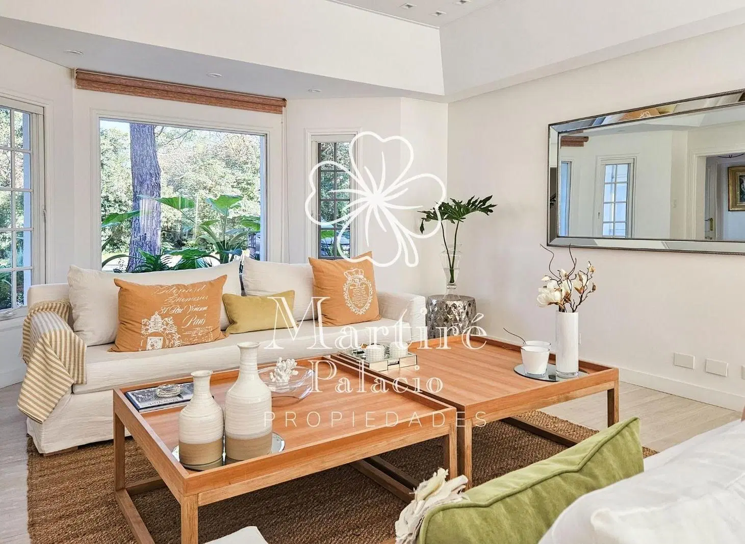 Venta, Impecable casa de 7 ambientes, reciclada a nuevo en  Mayling C.C Pilar 5