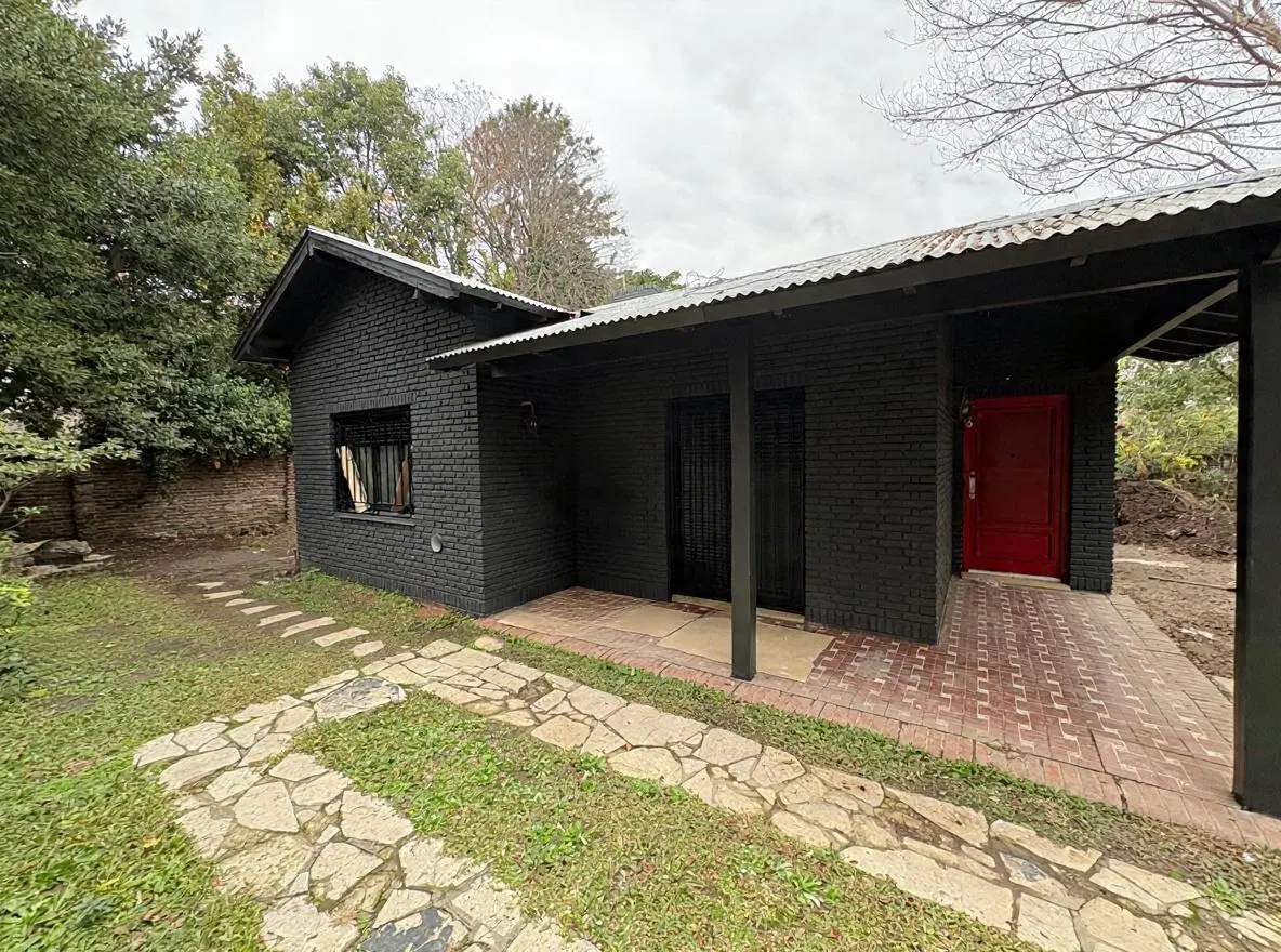 Alquiler Casa en San Isidro 4 ambientes jardin parrilla. Malabia 100 . Lomas de San isidro 3
