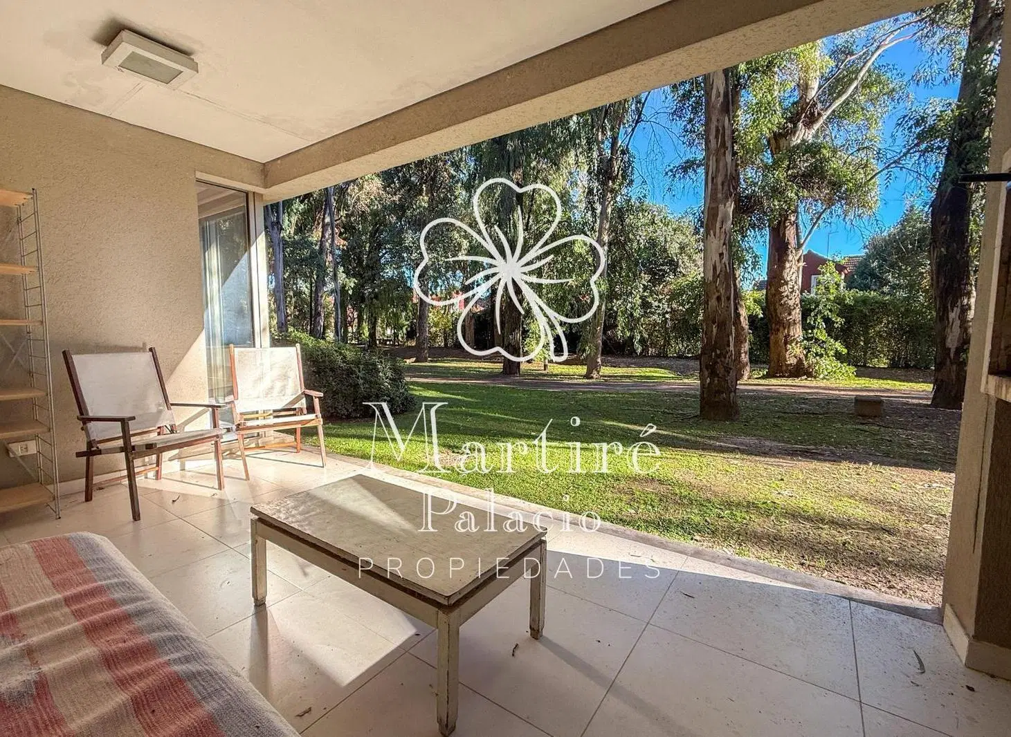 Departamento en PB en newman joven 4