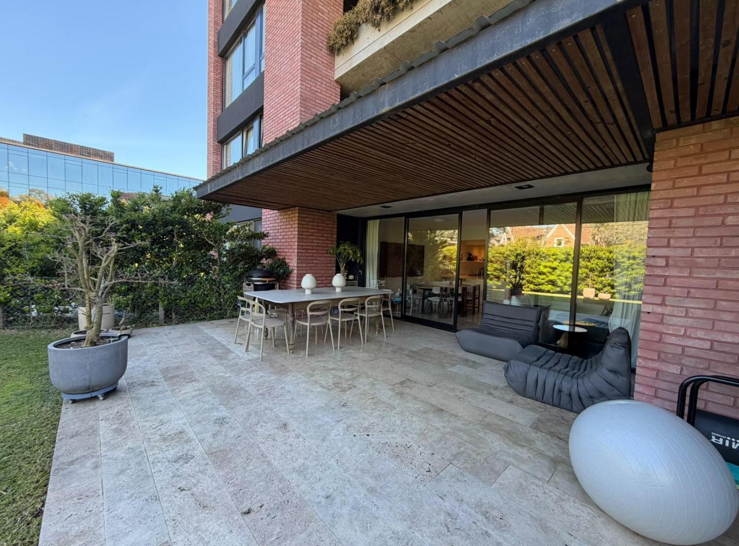 Foto de Alquiler Depto PB con Jardín en Urbana Las Lomas, imagen 1