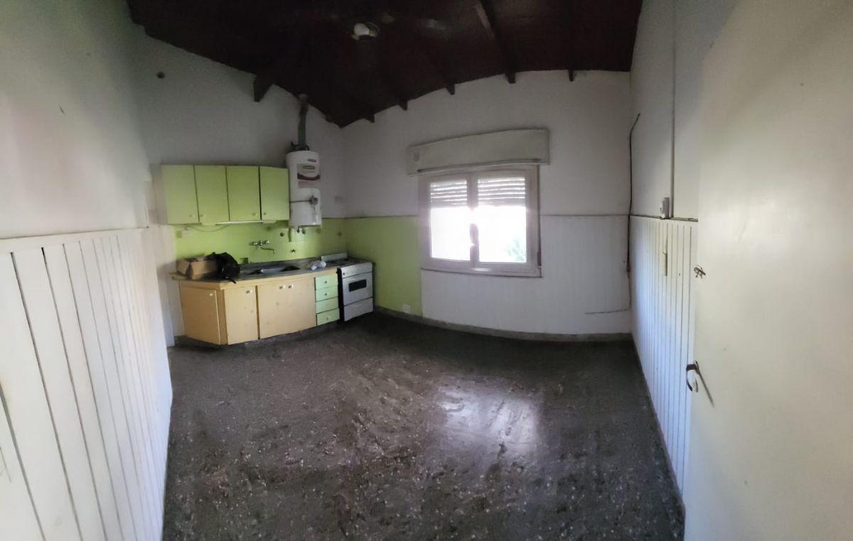 Foto de Casa de 180 m² con 2 habitaciones en alquiler en Banfield, imagen 3