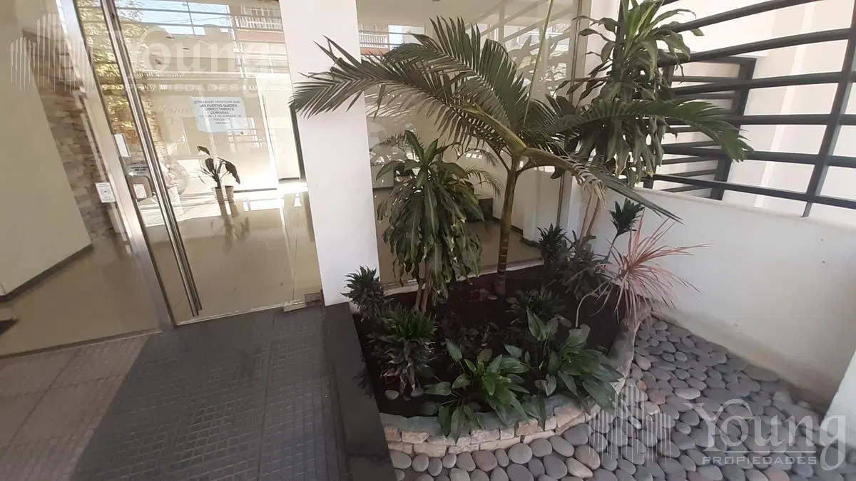 Departamento dos ambientes con cochera en alquiler Wilde centro 2