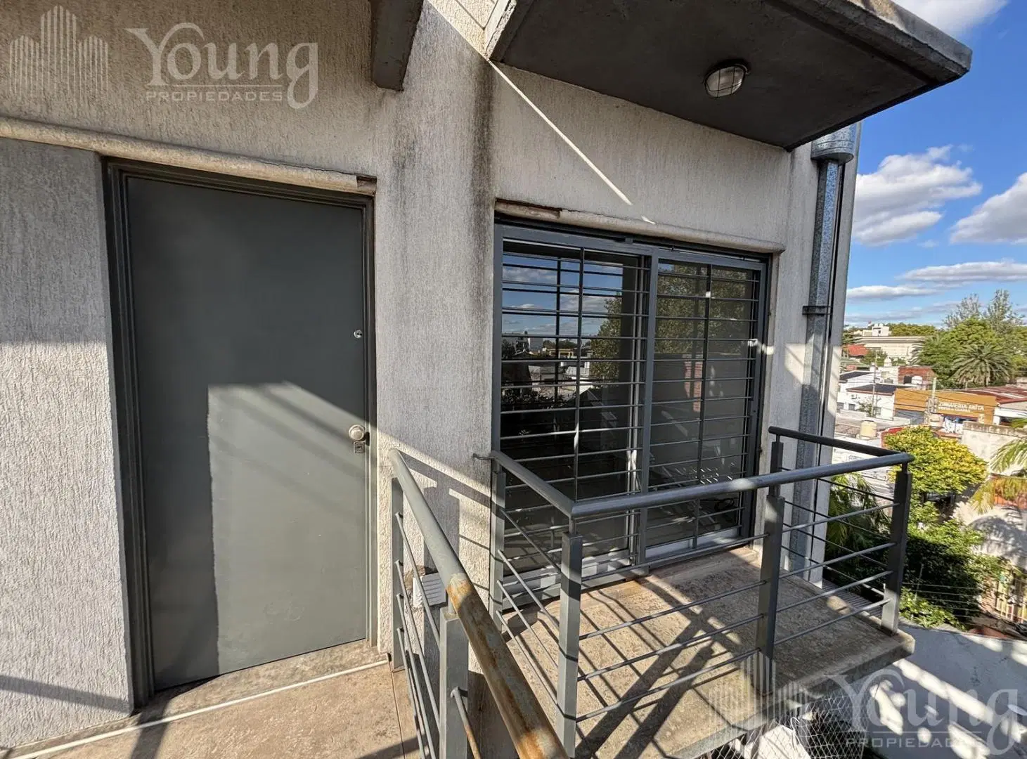 Departamento VENTA con balcon y cochera 4