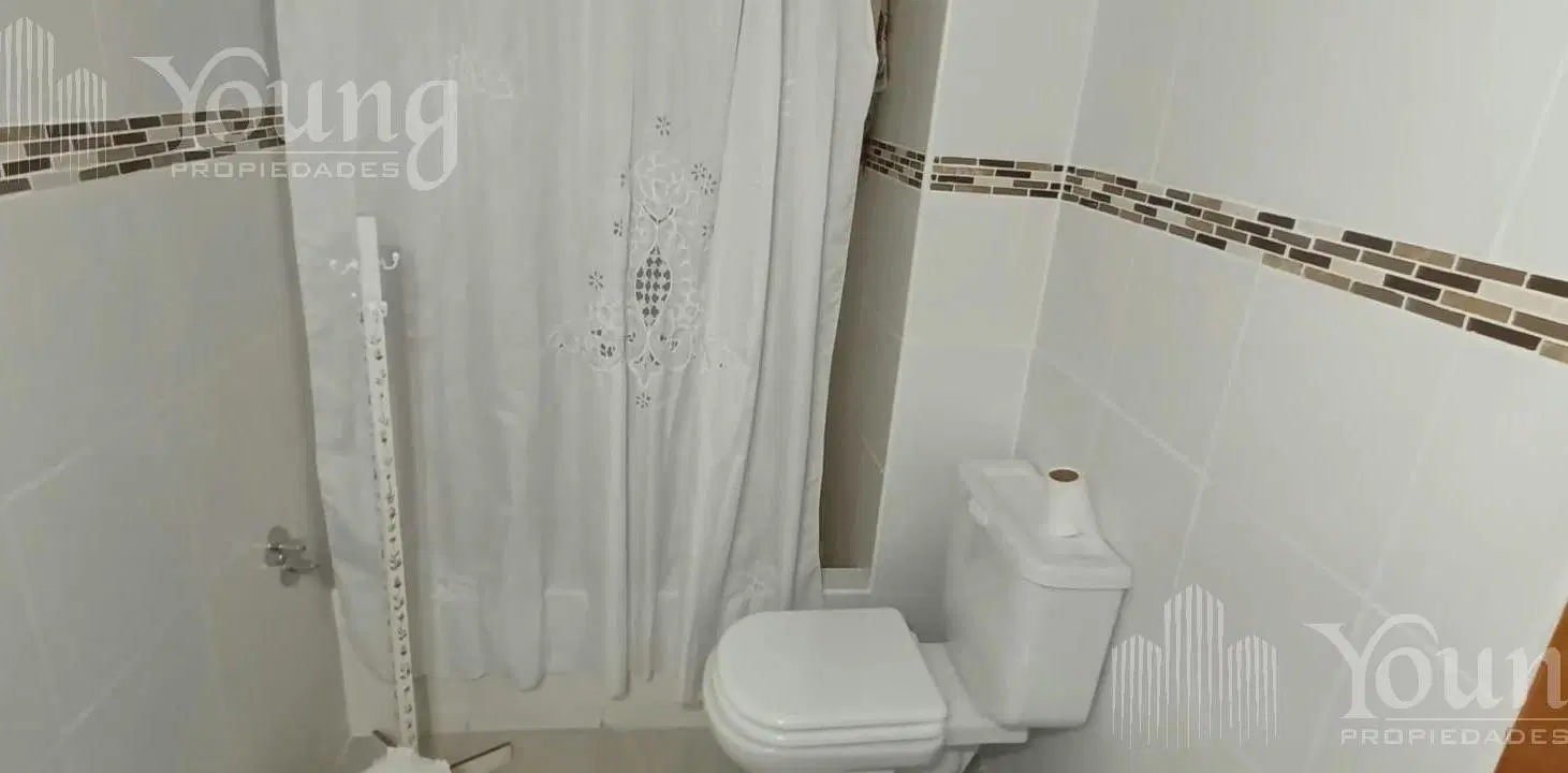 Casa en venta 4 ambientes con 2 cocheras apto crédito en Quilmes 5