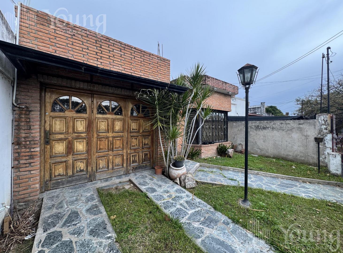 Venta Casa 2 ambientes en Bernal