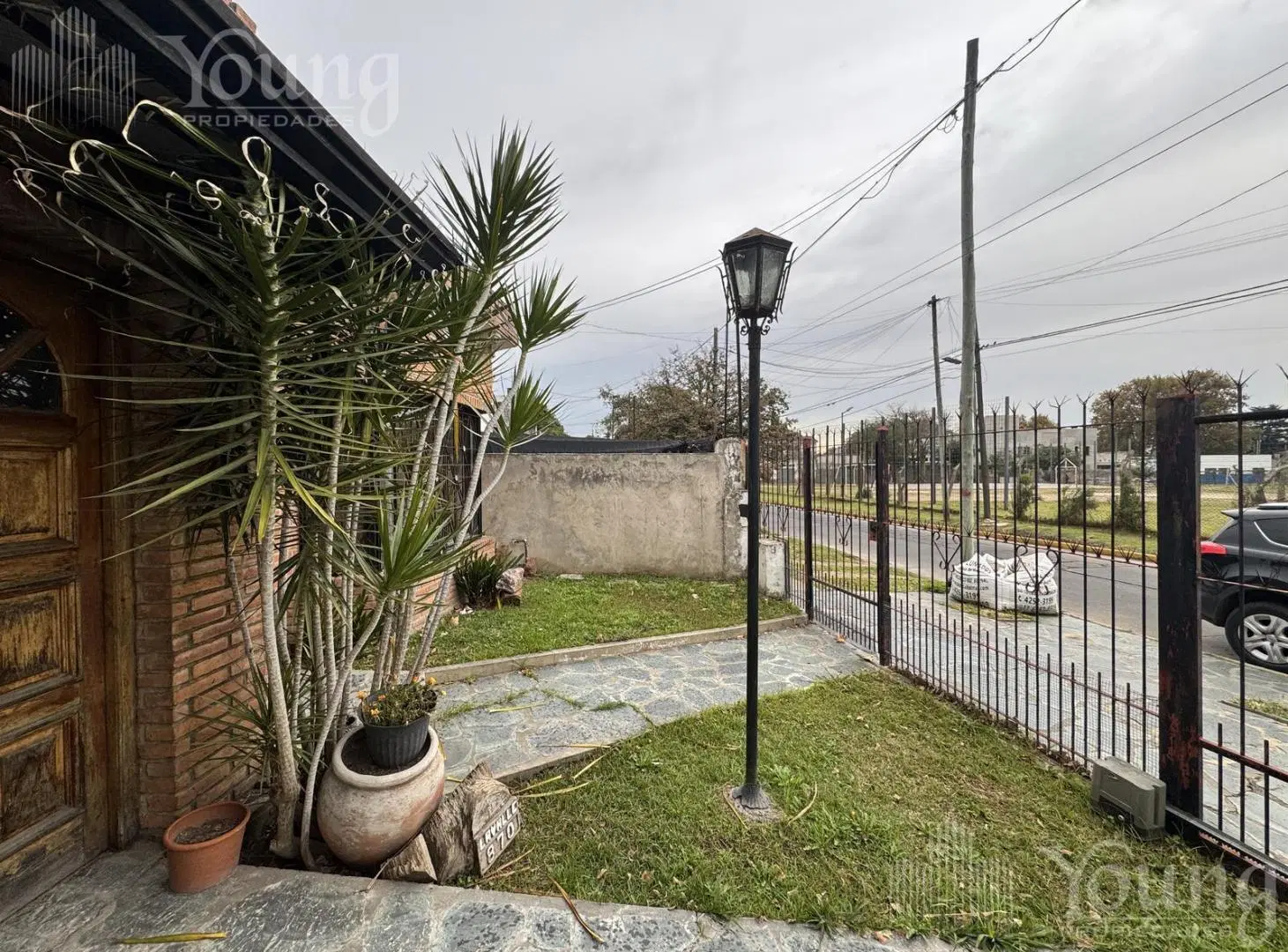 Venta Casa 2 ambientes en Bernal 3