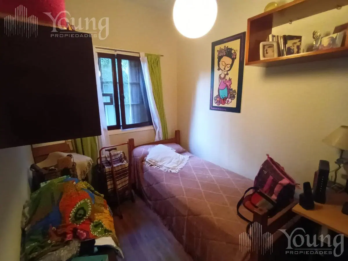 Venta Casa 3 ambientes con jardín en Don Bosco 2