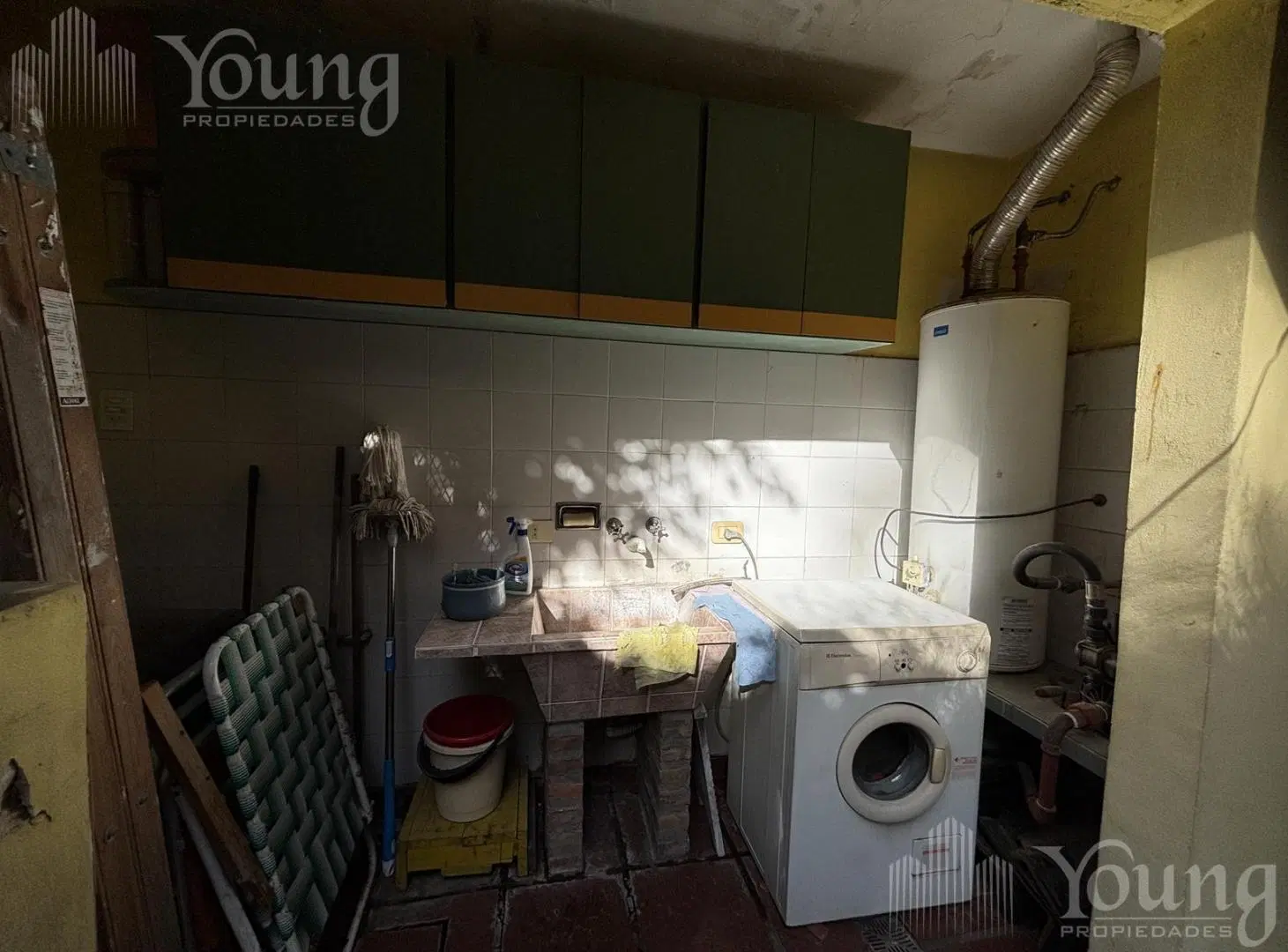 PH TIPO CASA ante esquina con entrada independiente, cochera y jacuzzi en Bernal Centro 3