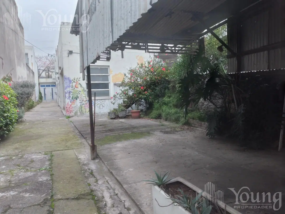 Casa o terreno en venta en Wilde 8