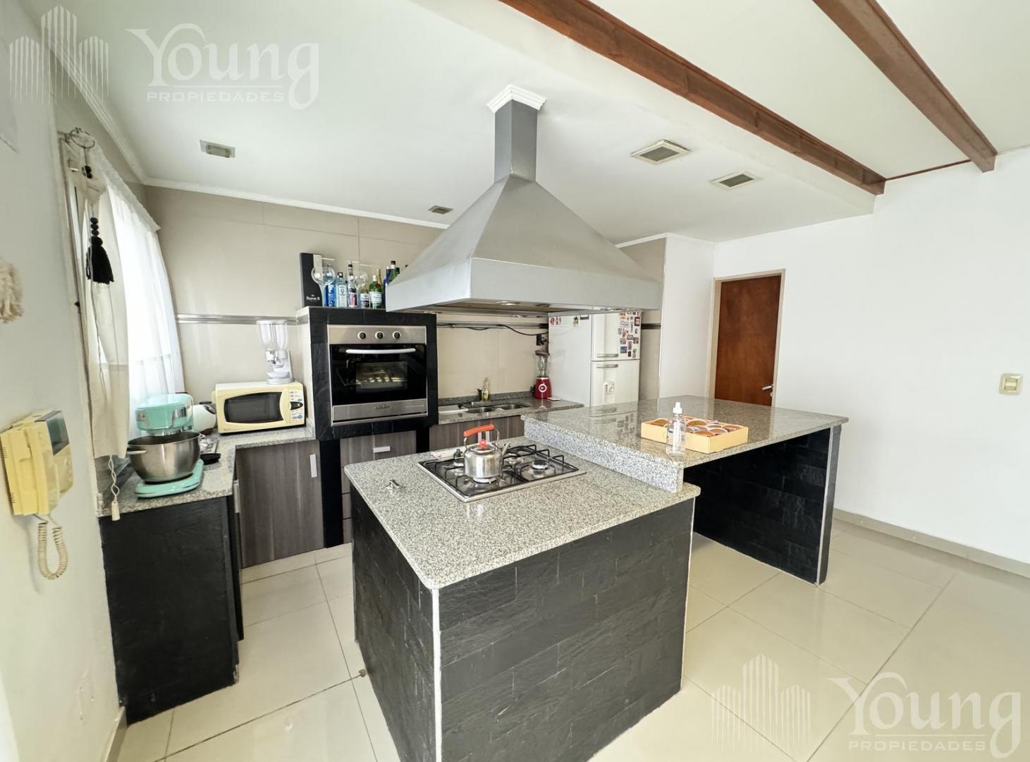 Venta PH de 2 ambientes en Bernal