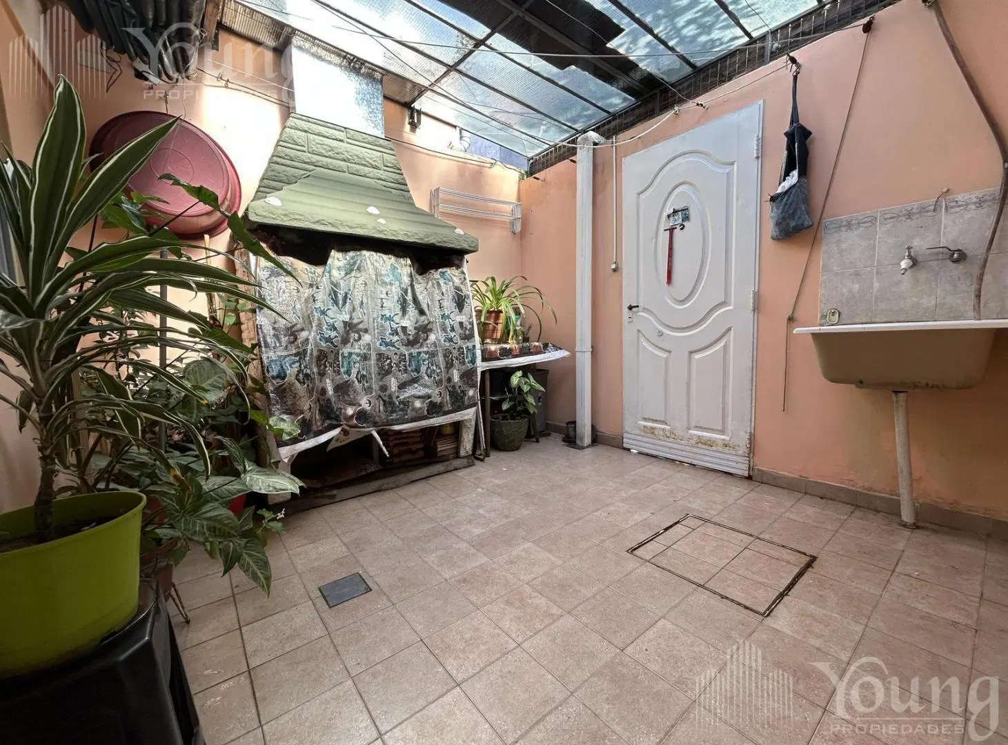 VENTA PH 2 AMBIENTES CON PATIO Y PARRILLA EN SARANDÍ 4