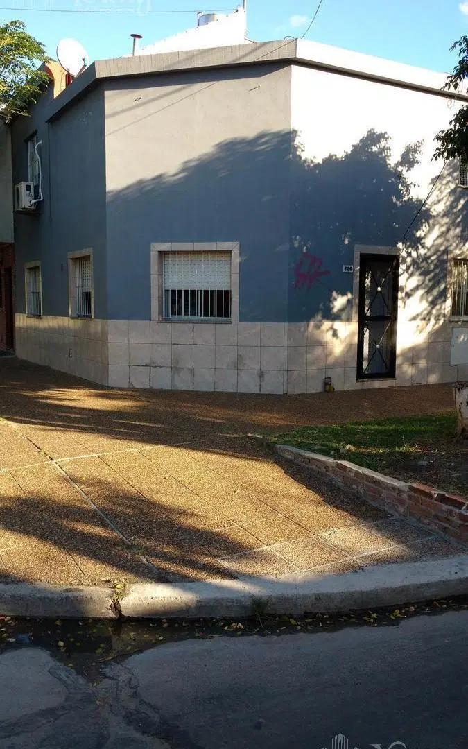 PH de 2 ambientes ideal inversor en venta en Wilde 4