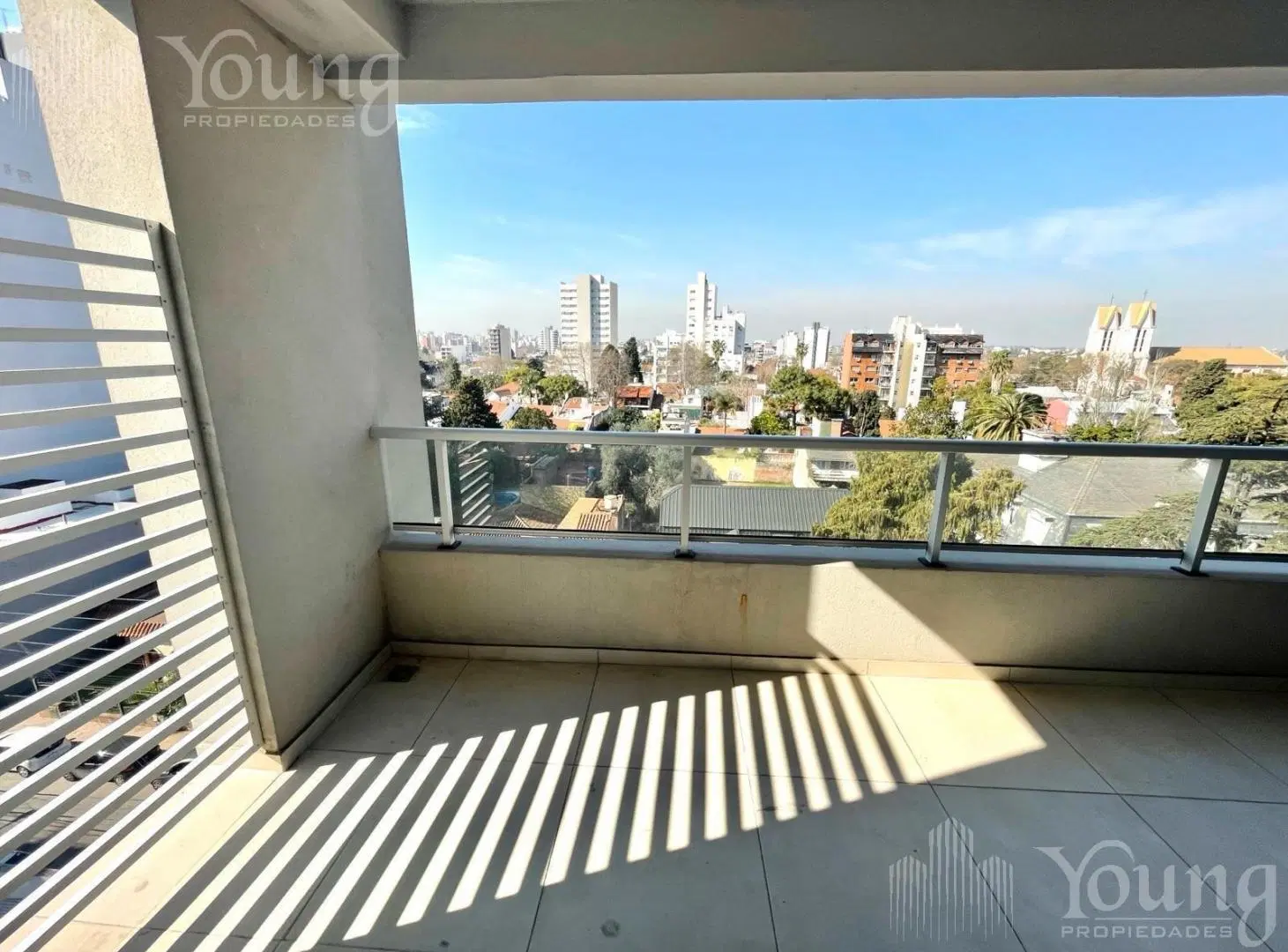 EXCLUSIVO DEPTO 3 AMB CON COCHERA OPCIONAL EN BERNAL CENTRO!! 2