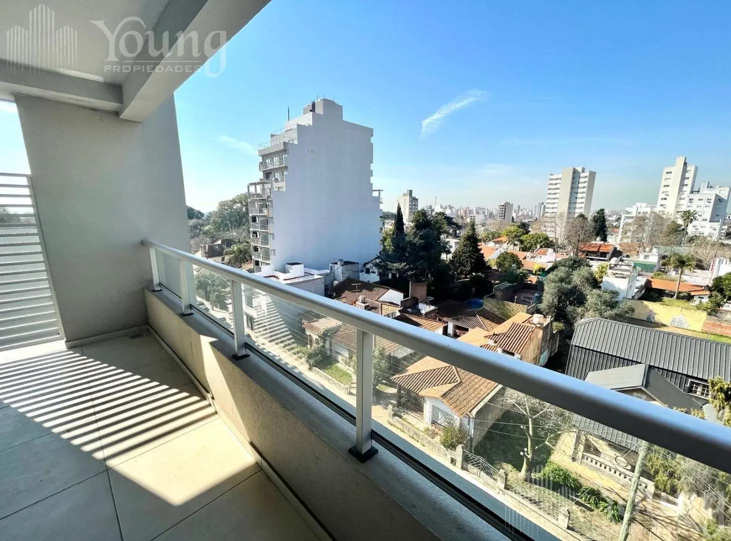 EXCLUSIVO DEPTO 3 AMB CON COCHERA OPCIONAL EN BERNAL CENTRO!! 3