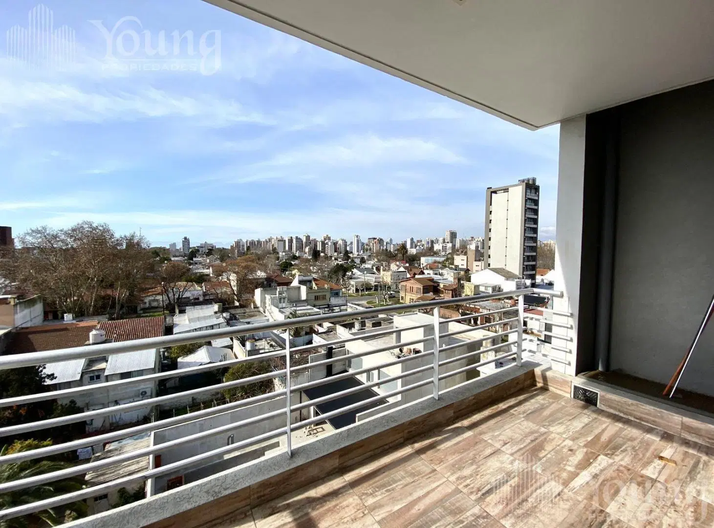 DEPARTAMENTO 2 AMB CON COCHERA EN VENTA  QUILMES 5