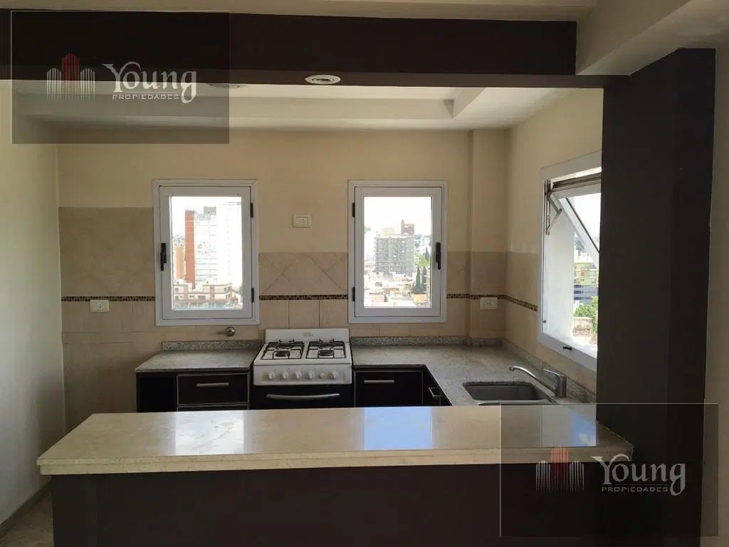 Departamento 2 ambientes con cochera en alquiler, Wilde 3