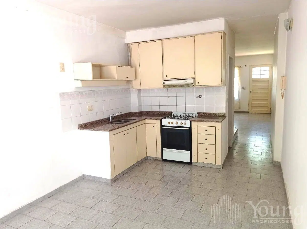 Duplex en  Quilmes en Venta con cochera!!! 4