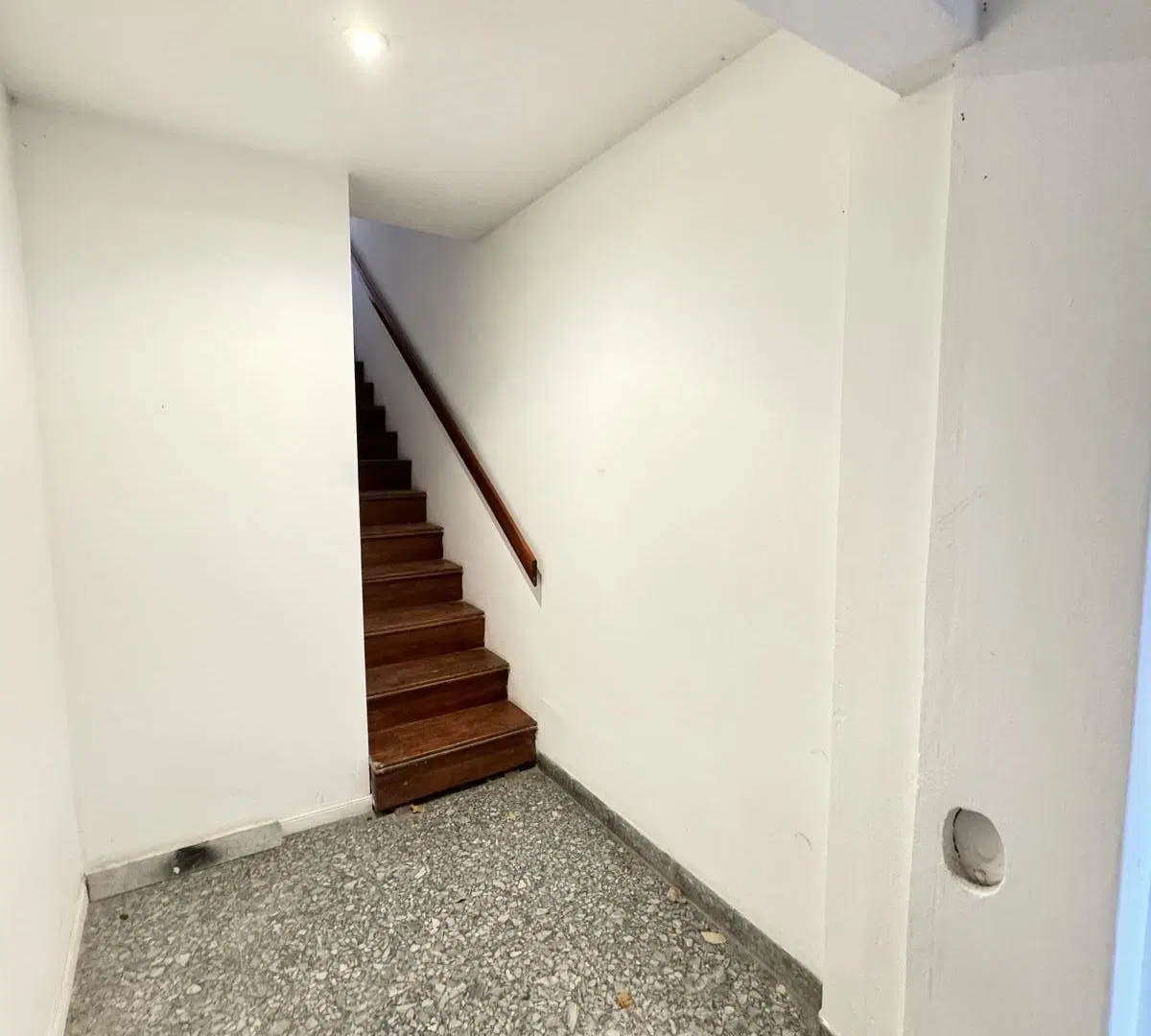 Alquiler PH 2 ambientes en Bernal 3