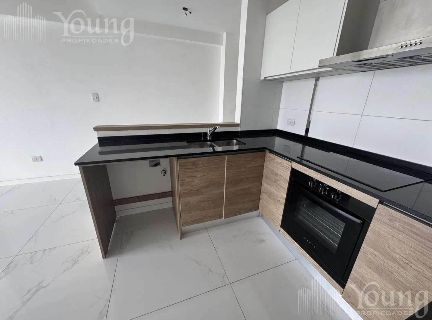 Departamento 2 ambientes con cochera venta en Wilde 2