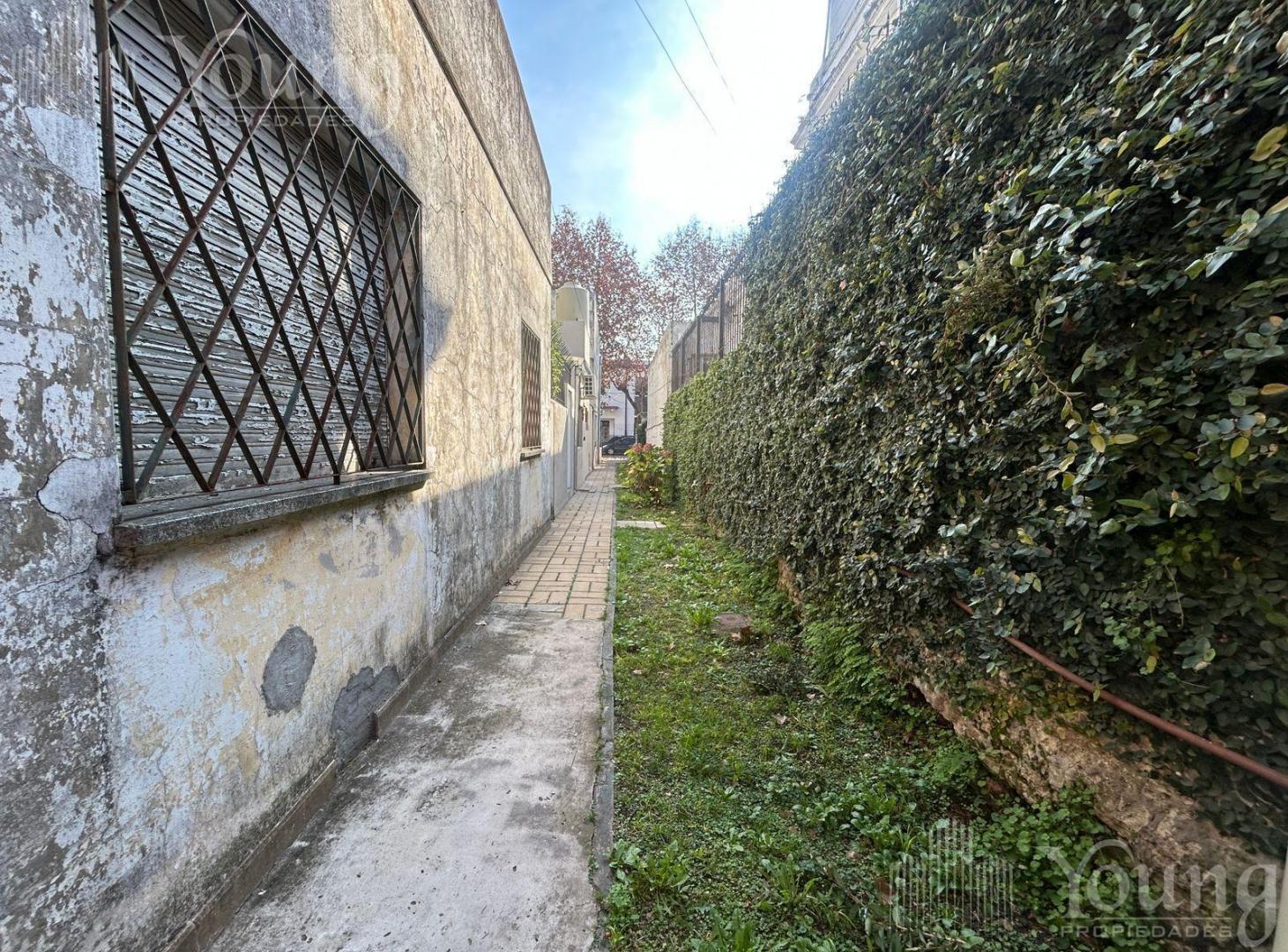 Foto de PH 3 AMBIENTES EN VENTA BERNAL CENTRO, imagen 1
