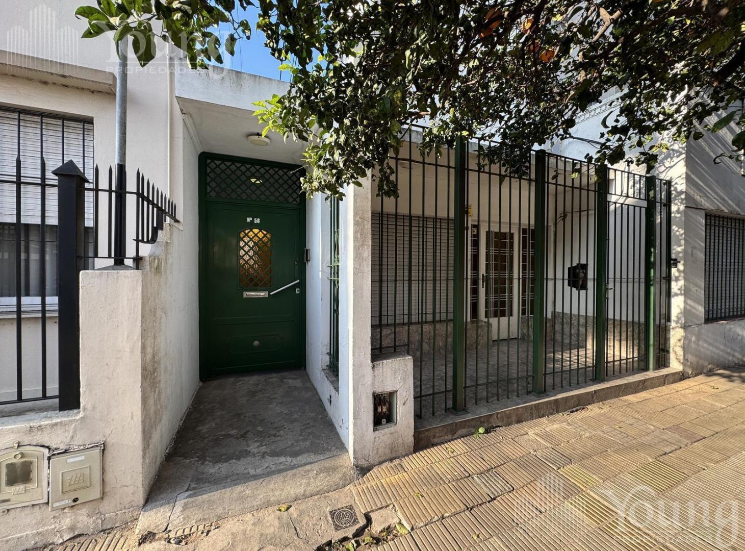 Foto de Venta PH 3 ambientes en Bernal centro, imagen 1