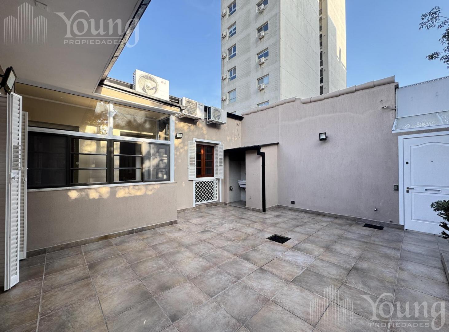 Foto de Venta PH 3 ambientes en Bernal centro, imagen 2
