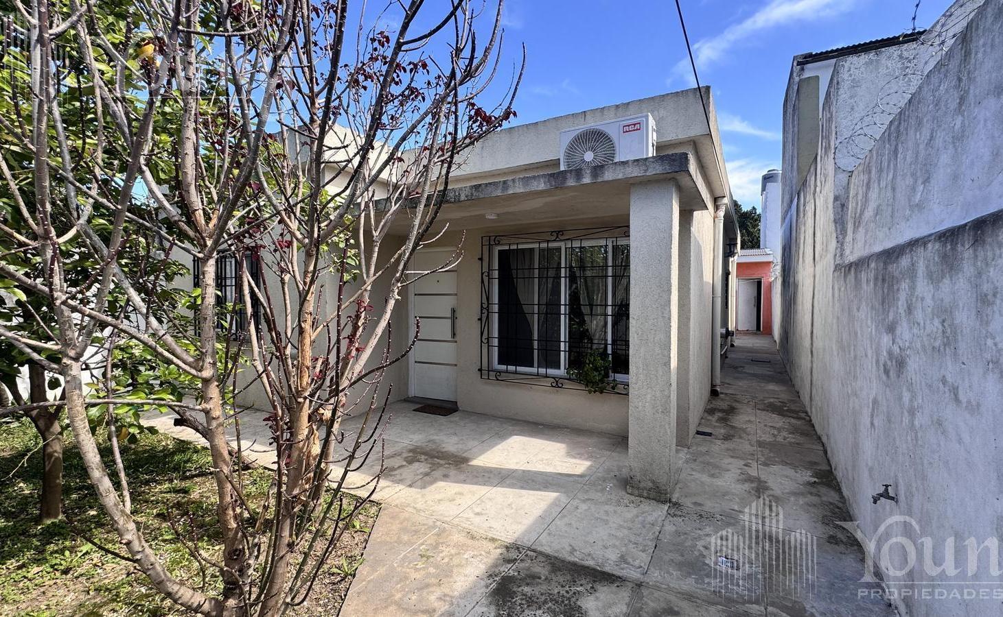 Foto de PH Venta 3 ambientes en Quilmes Oeste con quincho, imagen 2