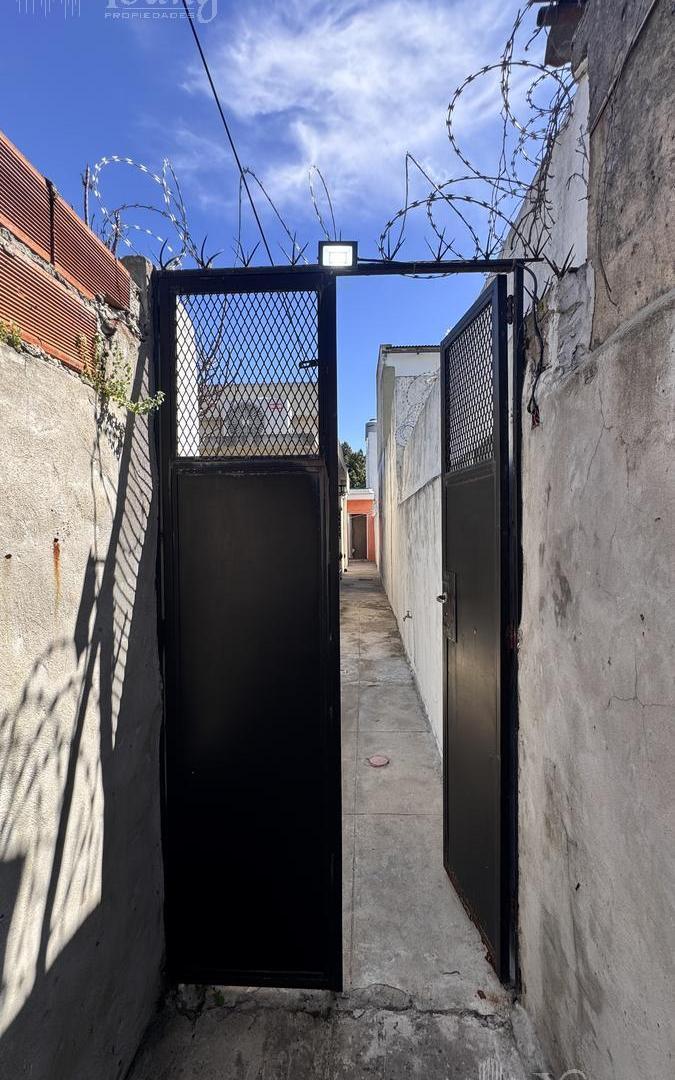 Foto de PH Venta 3 ambientes en Quilmes Oeste con quincho, imagen 3
