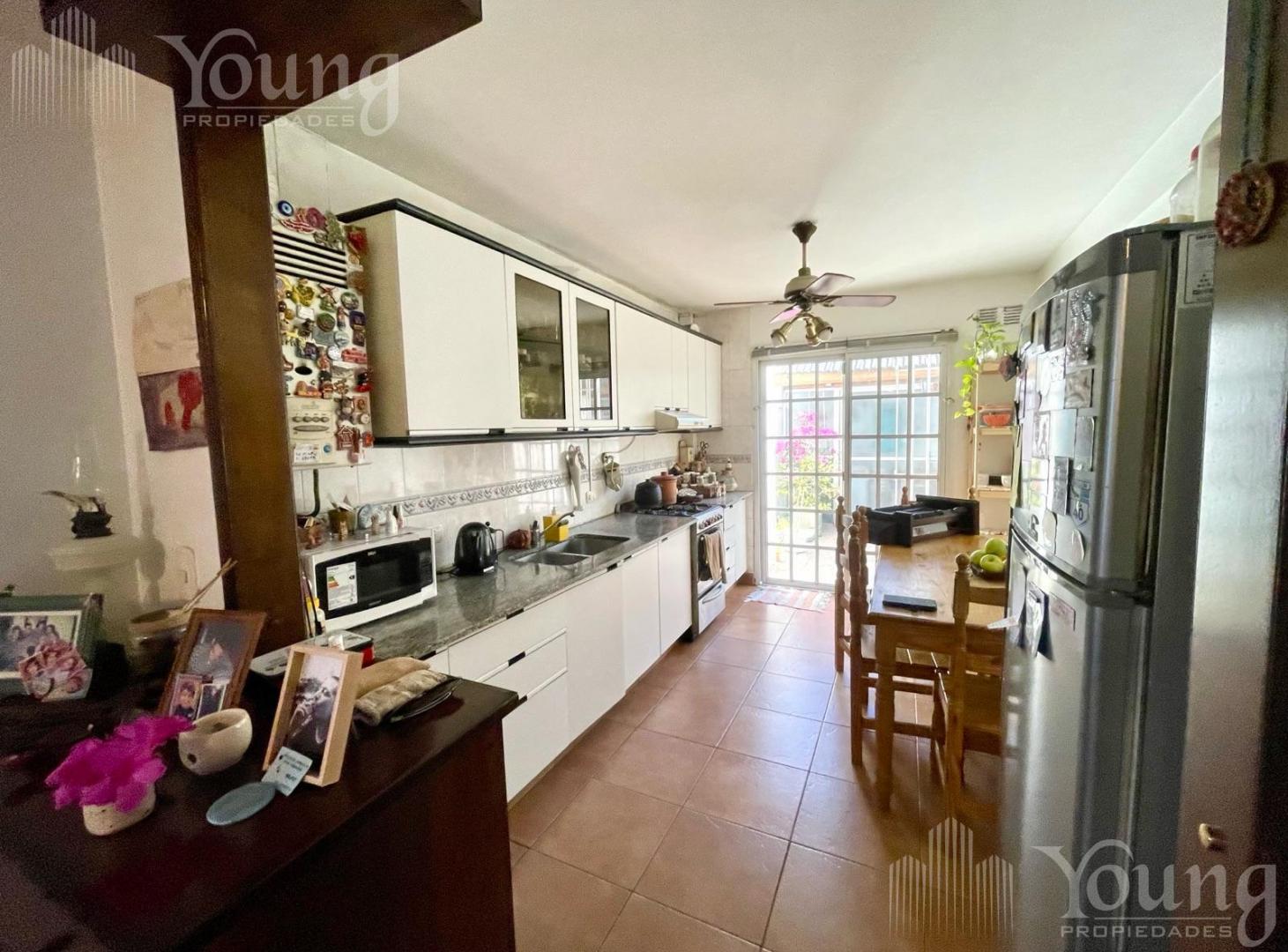 Foto de semipiso con cochera en wilde, imagen 2