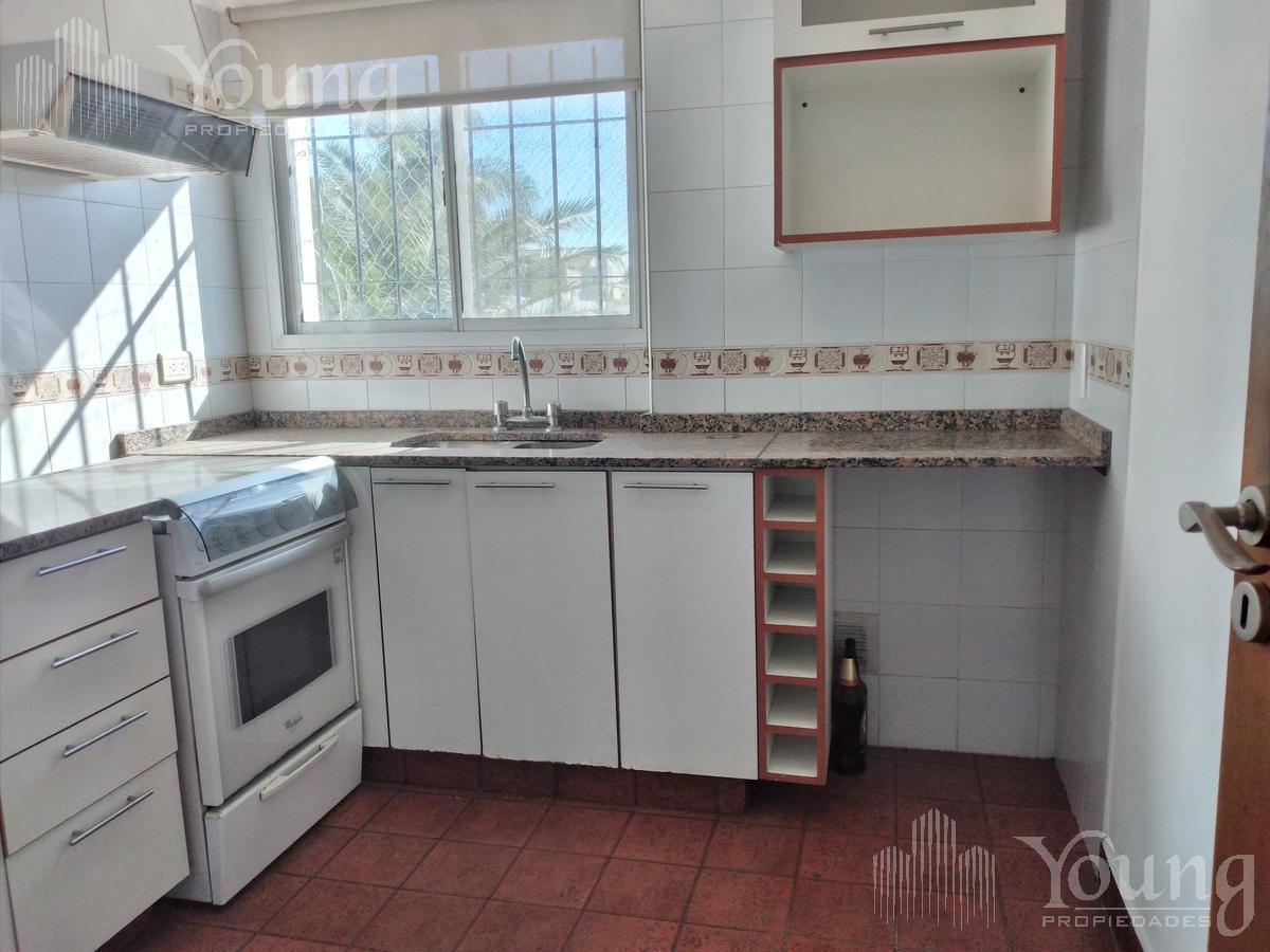 Foto de Departamento 3 dormitorios con cochera en venta en Sarandí, imagen 2