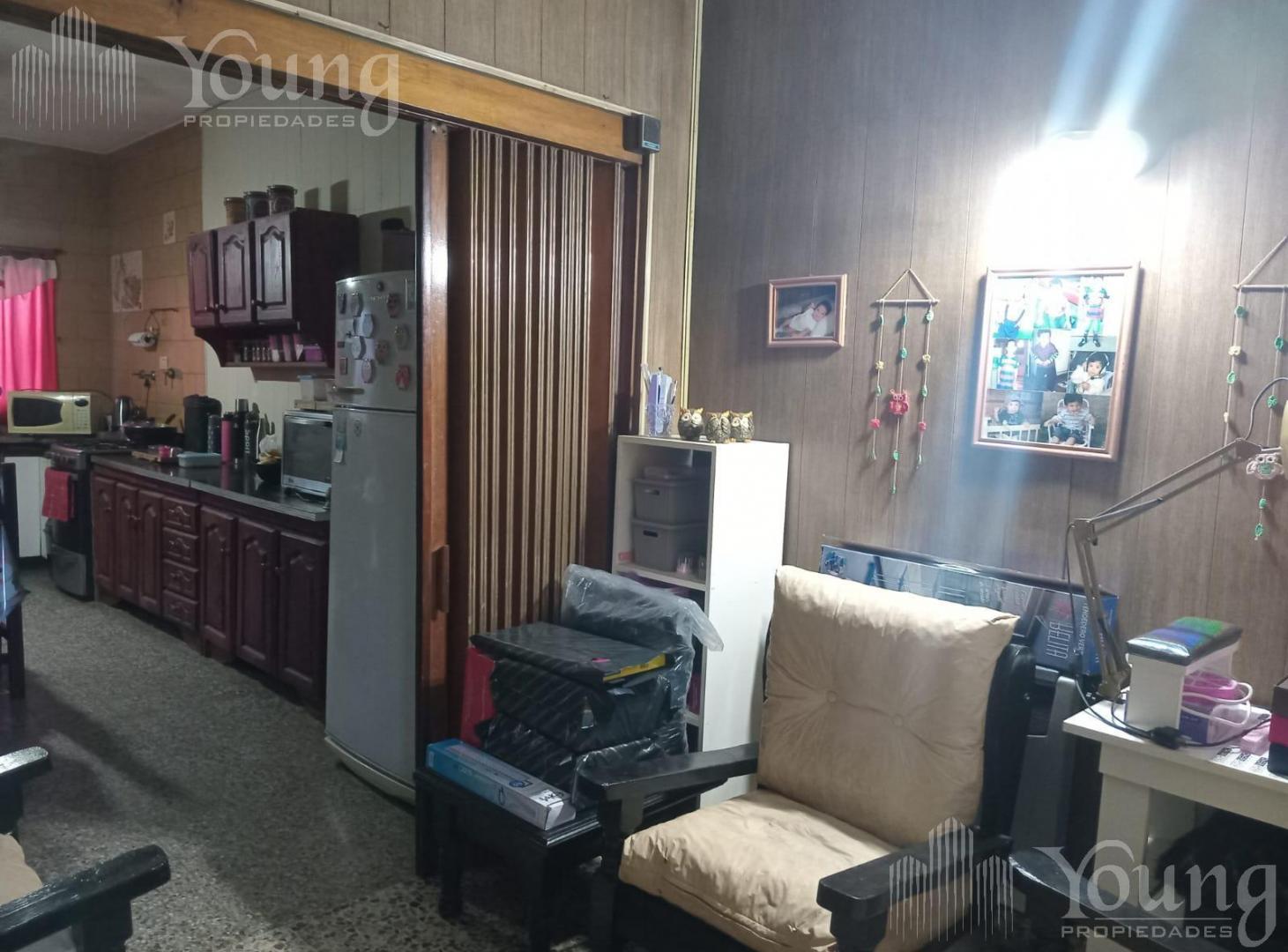 Foto de Casa 3 ambientes con patio y cochera en venta Bernal Oeste, imagen 4