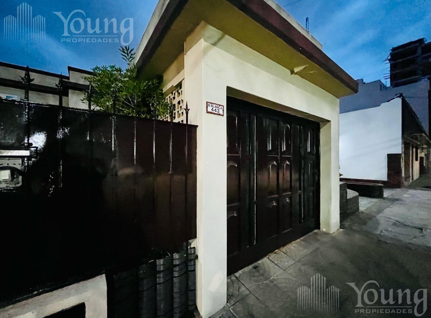 Foto de Oportunidad PH al Frente c/ Garage, Quincho, Parrilla y Doble Terraza, imagen 2