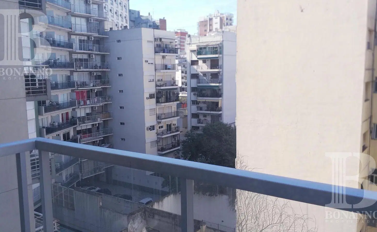 BLANCO ENCALADA AL 3000 - Monoamb con Amenitis 2