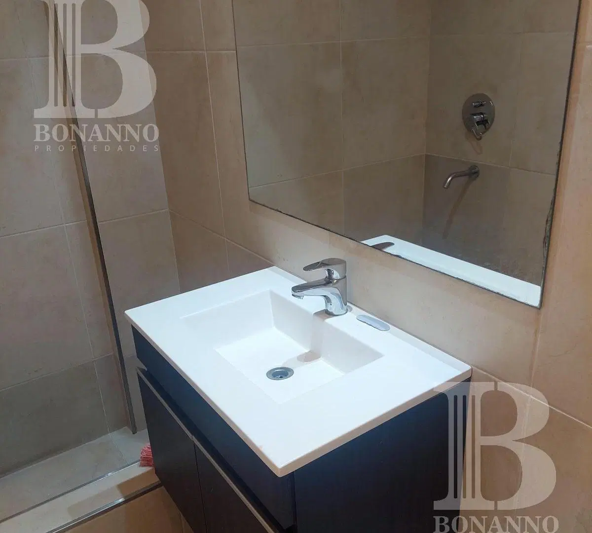 BLANCO ENCALADA AL 3000 - Monoamb con Amenitis 3