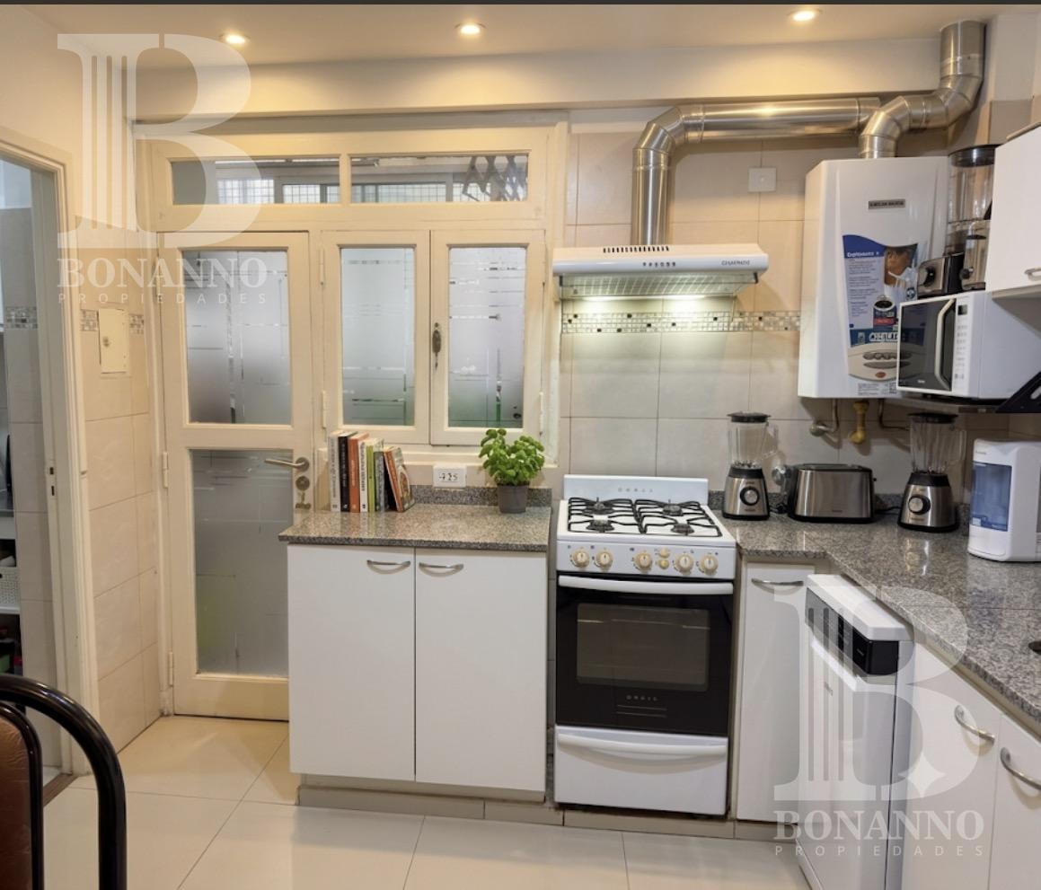 Foto de VENTA DEPARTAMENTO TRES AMB RECICLADO en Belgrano R, imagen 1