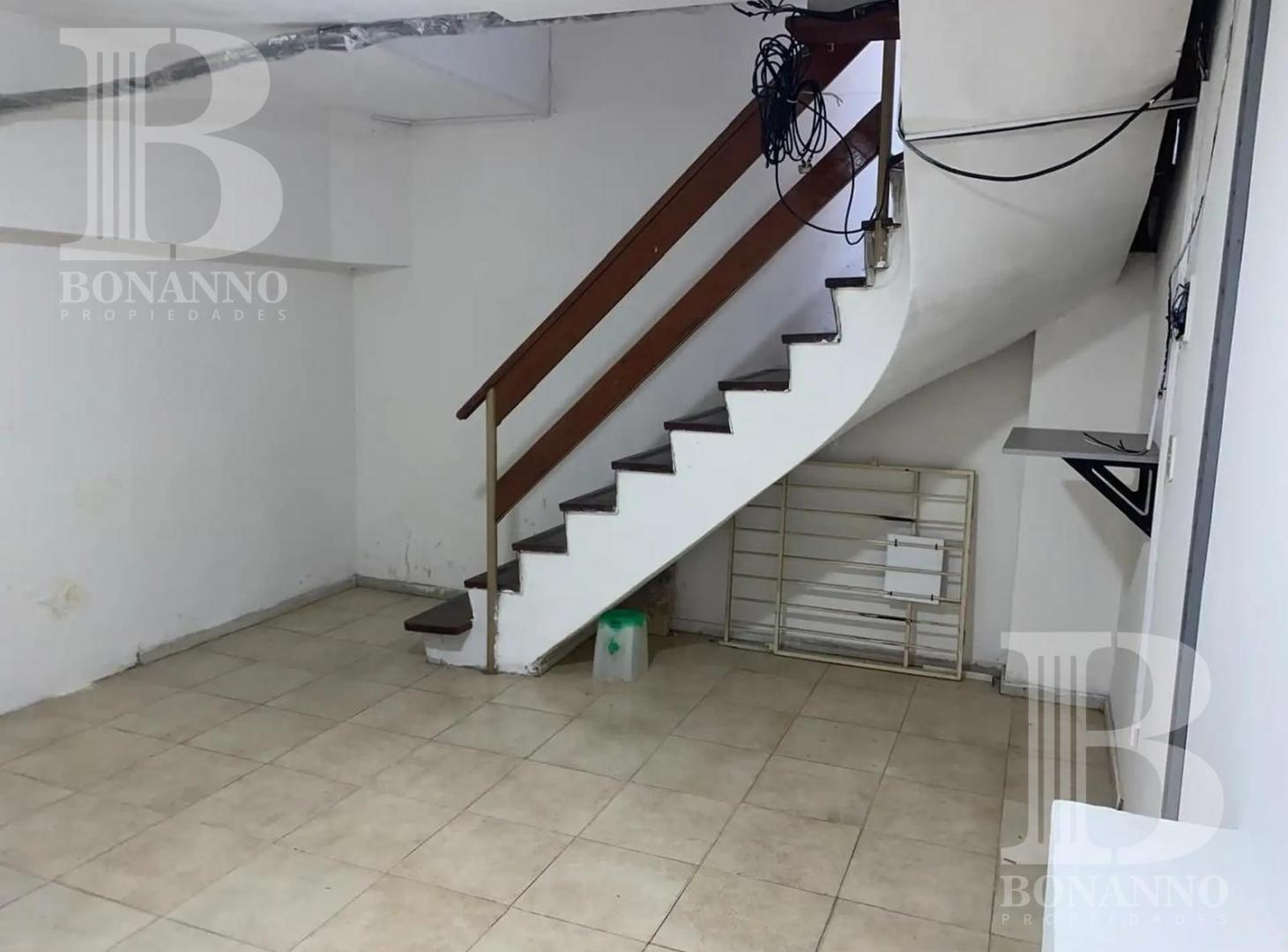 Foto de ALQUILER LOCAL COMERCIAL GONDOLA EN FLORIDA 800, imagen 3