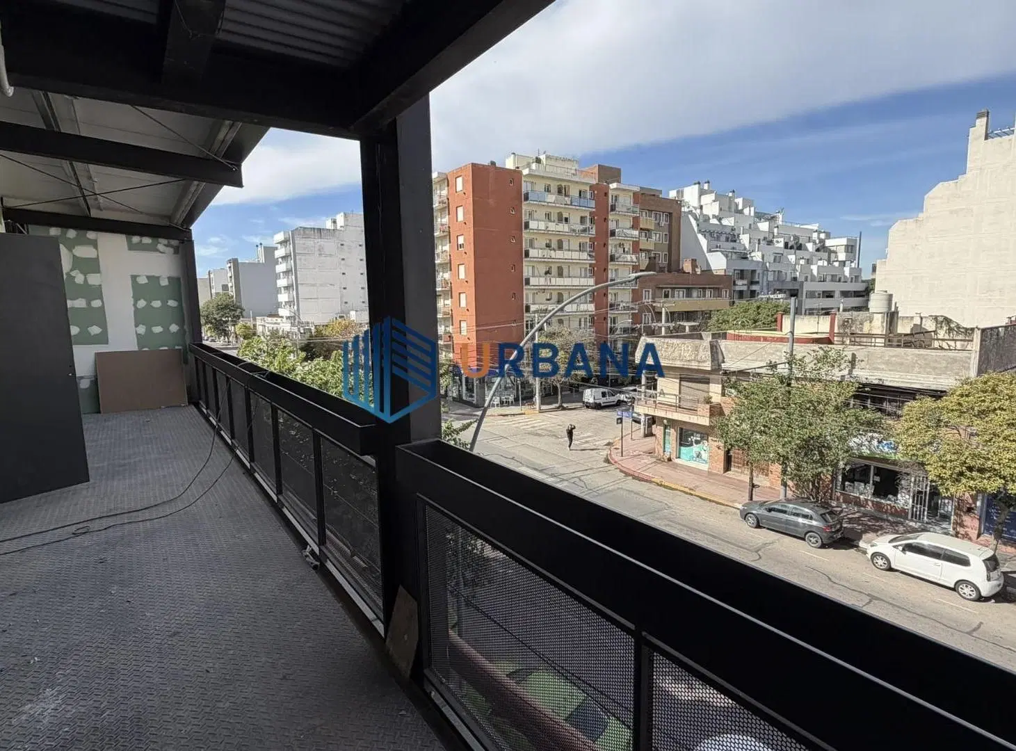 Local / Oficinas 150m2 cada una en Bº General Paz 5
