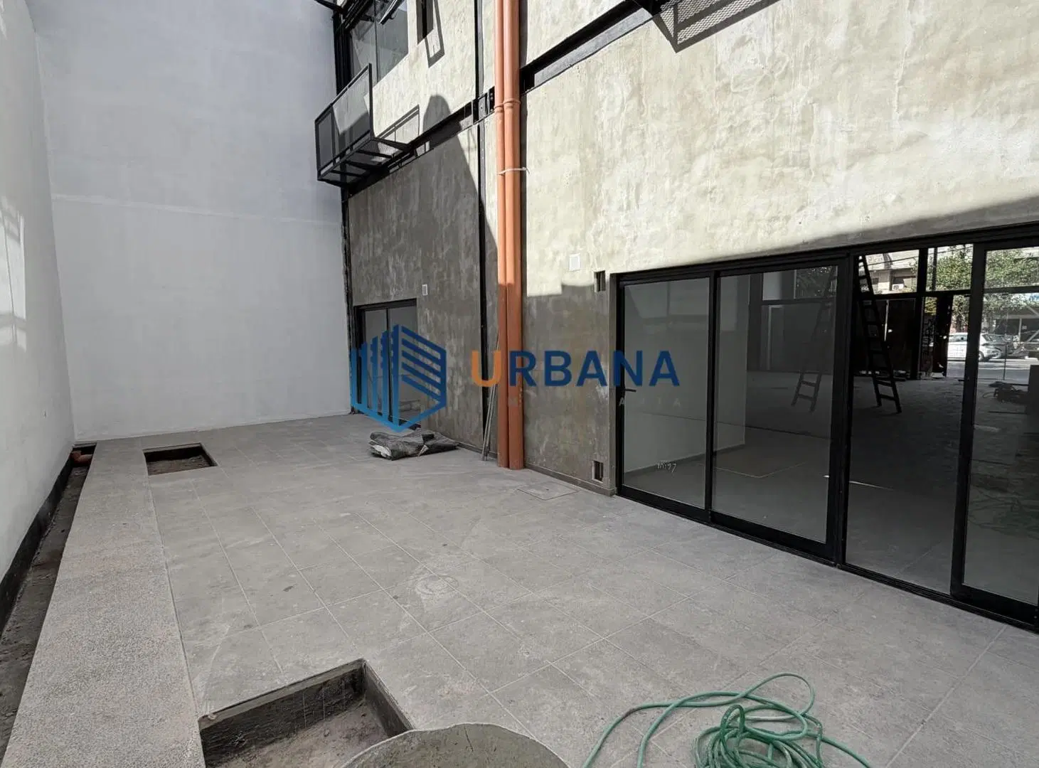 Local / Oficinas 150m2 cada una en Bº General Paz 2