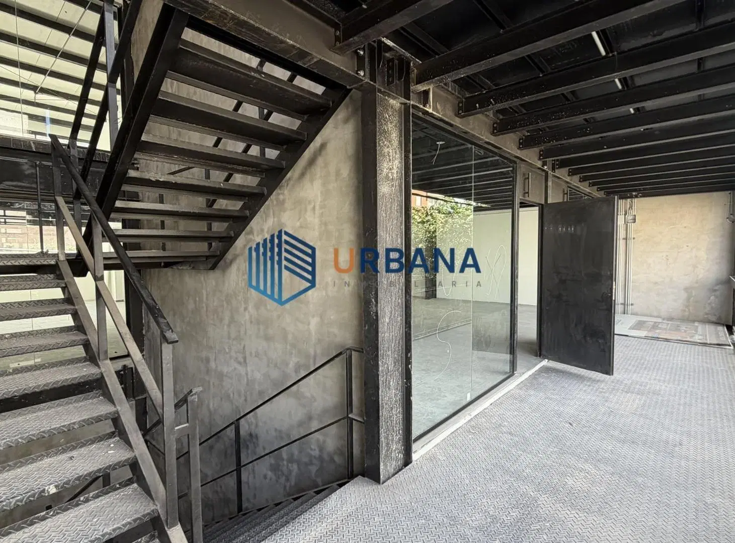 Local / Oficinas 150m2 cada una en Bº General Paz 3