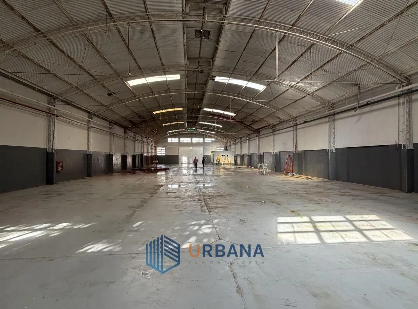 Galpon 1.150 + oficinas y baños frente a CPC Empalme 1
