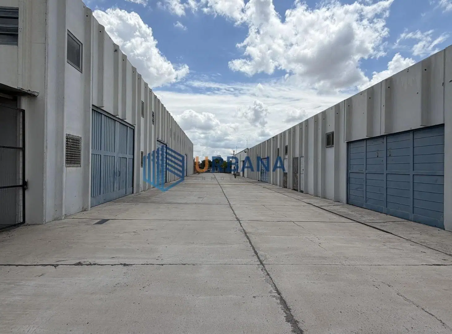 Galpones 150m2 a 920m2 en predio zona ferreyra 8